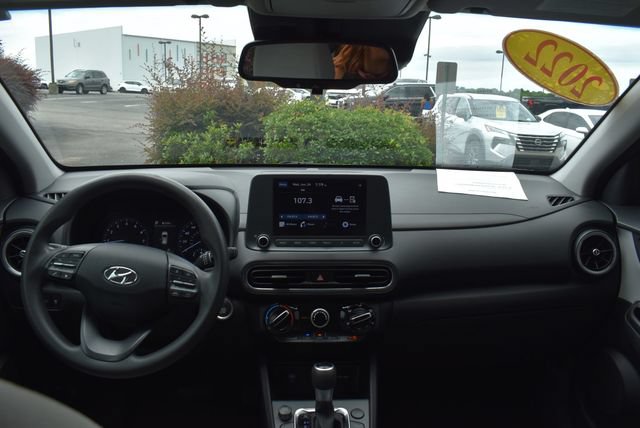 Used 2022 Hyundai Kona SEL FWD image 3