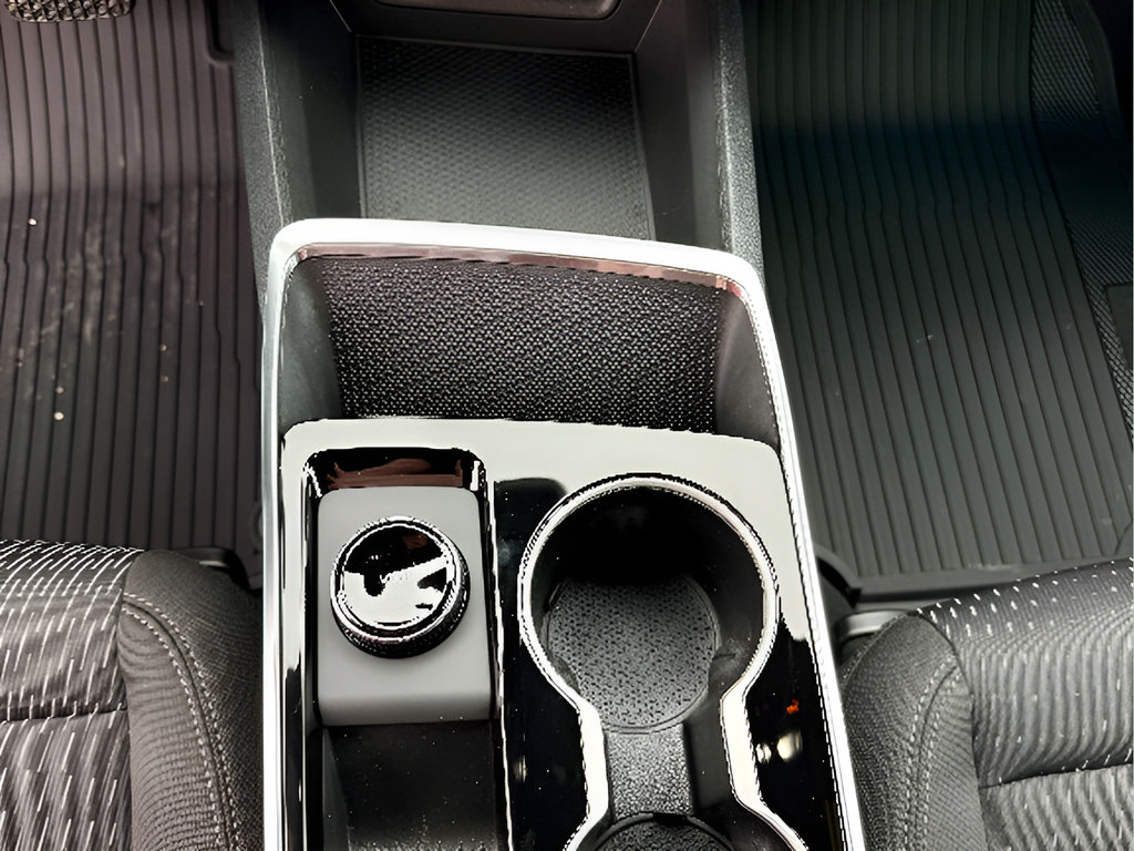 New 2026 Chevrolet Equinox LT w/ Safety and Technology Package FWD image 18