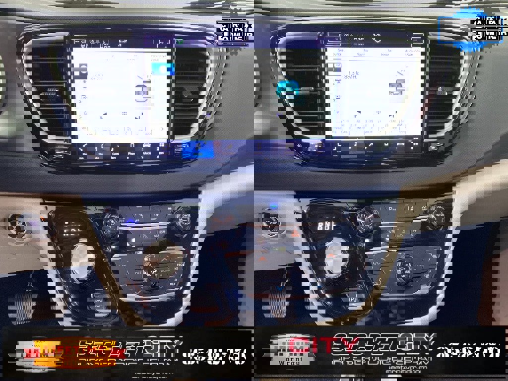 Used 2024 Chrysler Pacifica Touring-L image 21