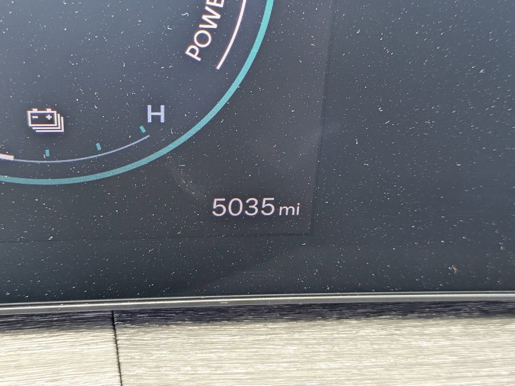 Used 2025 Hyundai Santa Fe Calligraphy FWD image 33