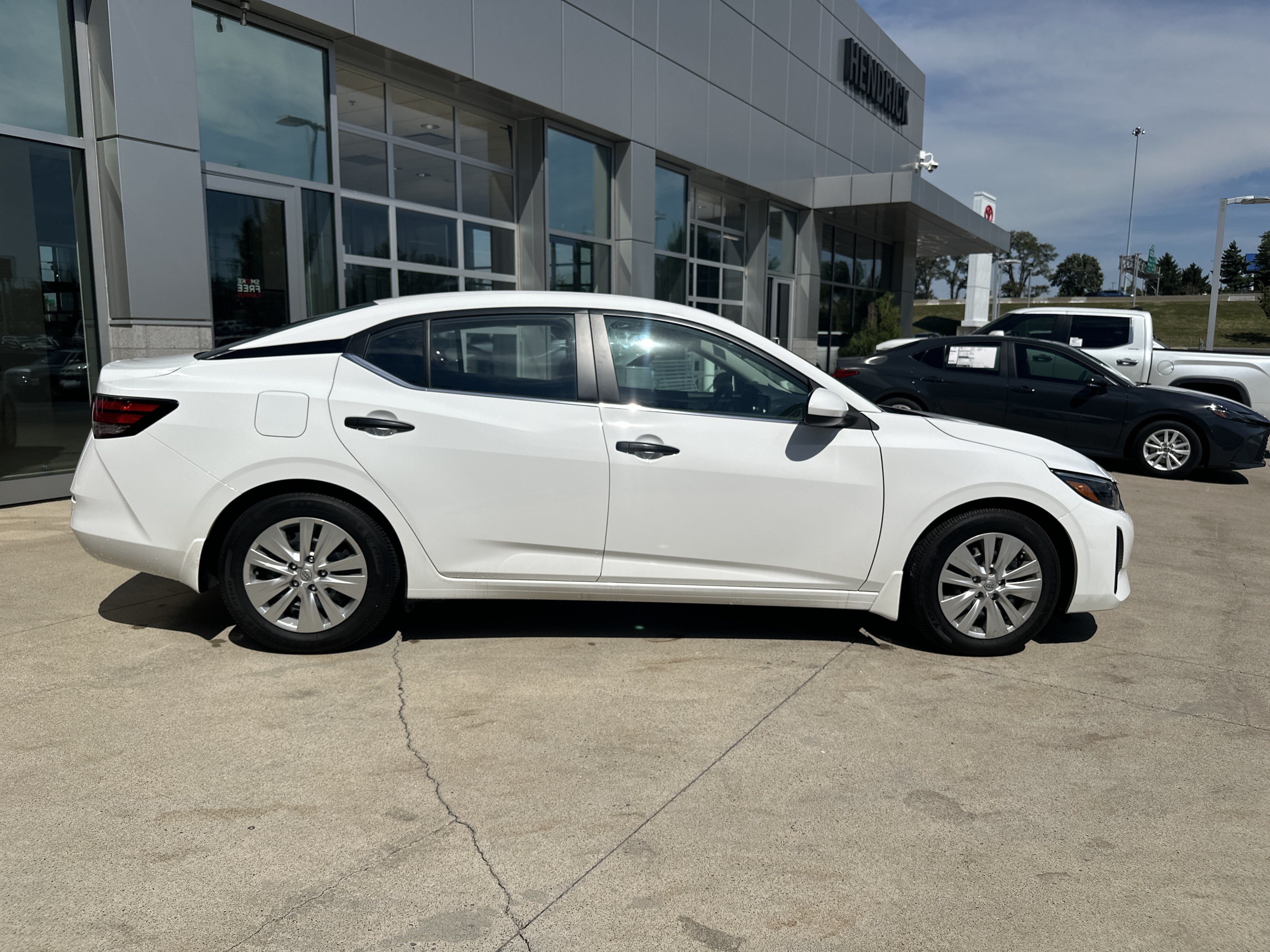 Used 2025 Nissan Sentra S FWD image 10