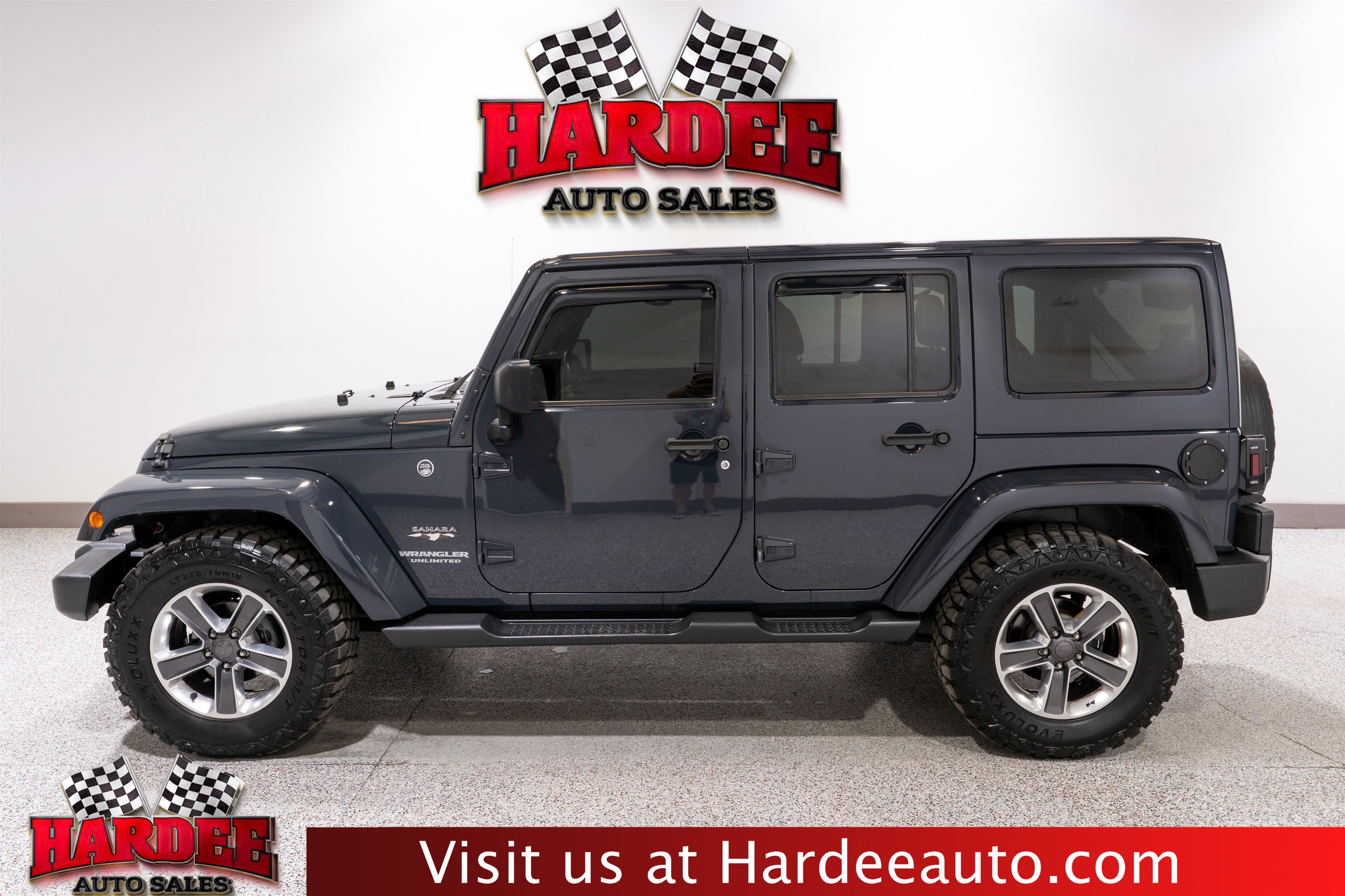 Used 2017 Jeep Wrangler Unlimited Sahara w/ Connectivity Group