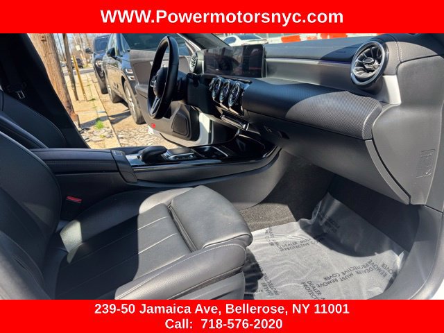 Used 2023 Mercedes-Benz CLA 250 4MATIC w/ Premium Package image 27