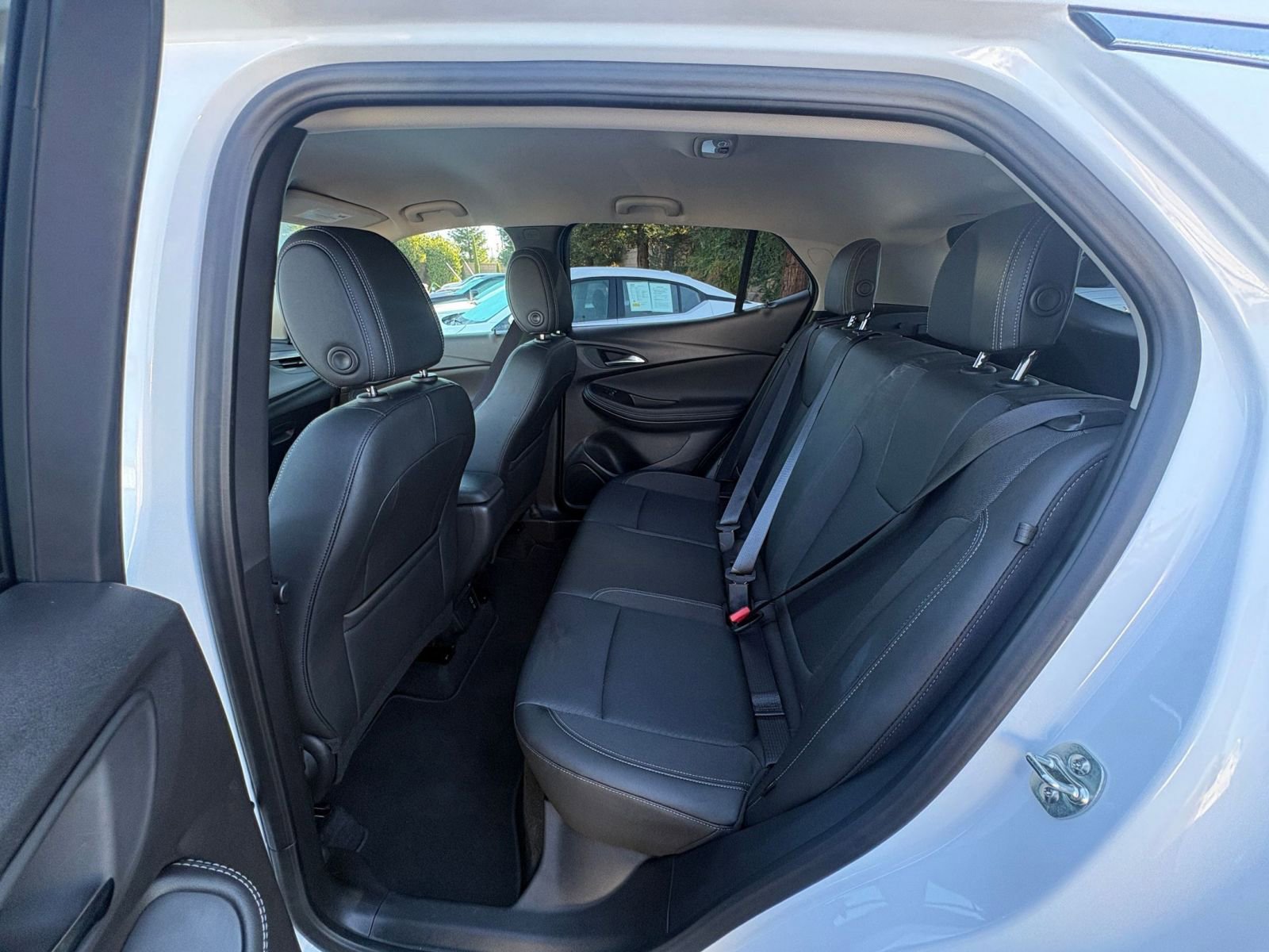 Used 2025 Buick Encore GX Preferred image 24