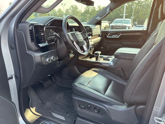 Used 2024 GMC Sierra 1500 Elevation w/ Elevation Premium Package AWD/4WD image 17