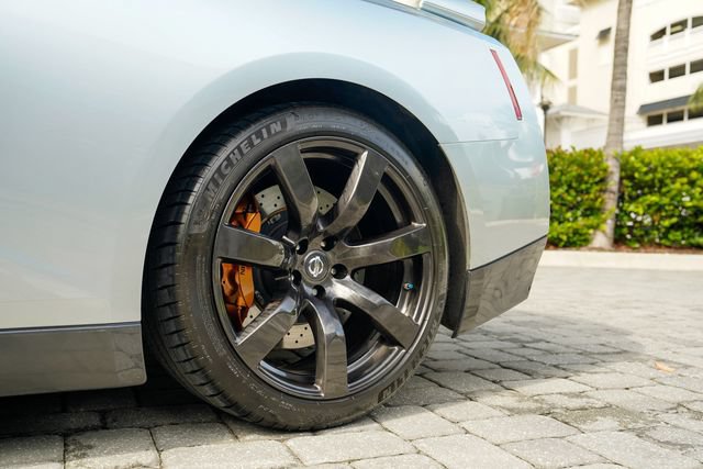 Used 2010 Nissan GT-R Premium AWD/4WD image 45