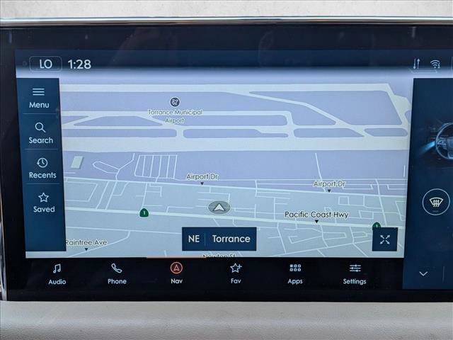 Used 2022 Lincoln Nautilus Reserve AWD/4WD image 13