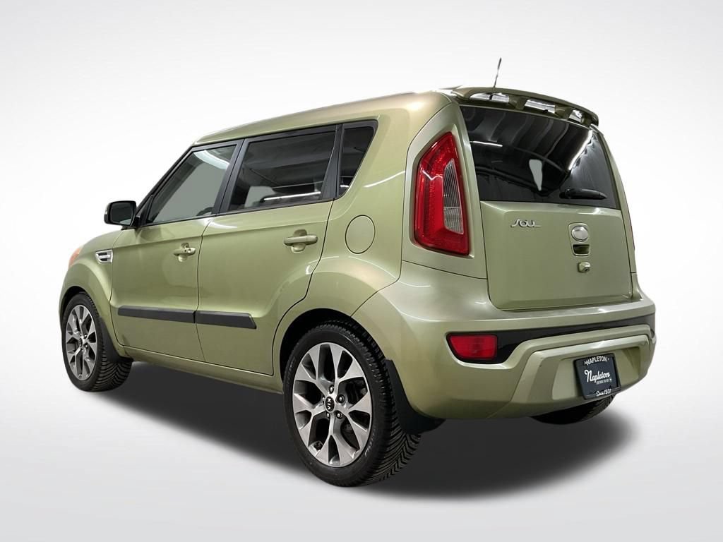 Used 2013 Kia Soul ! w/ Premium Pkg FWD image 2