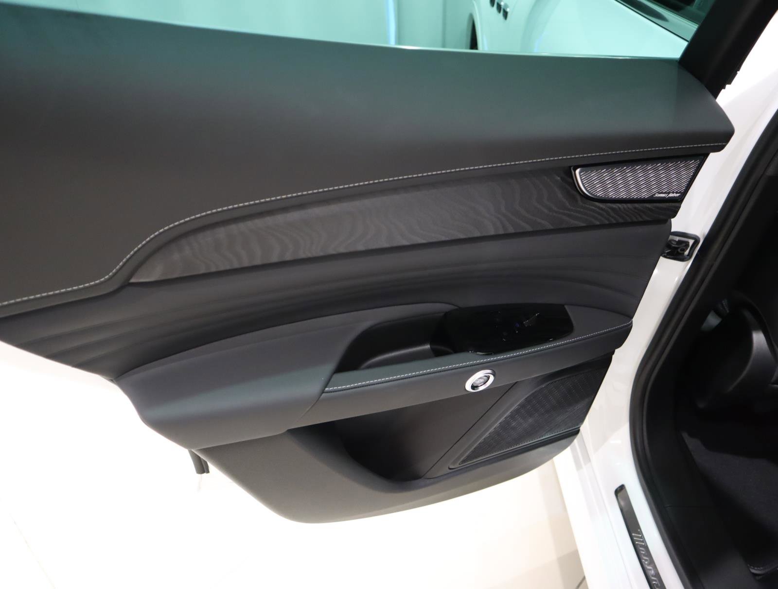 New 2025 Maserati Grecale GT image 20