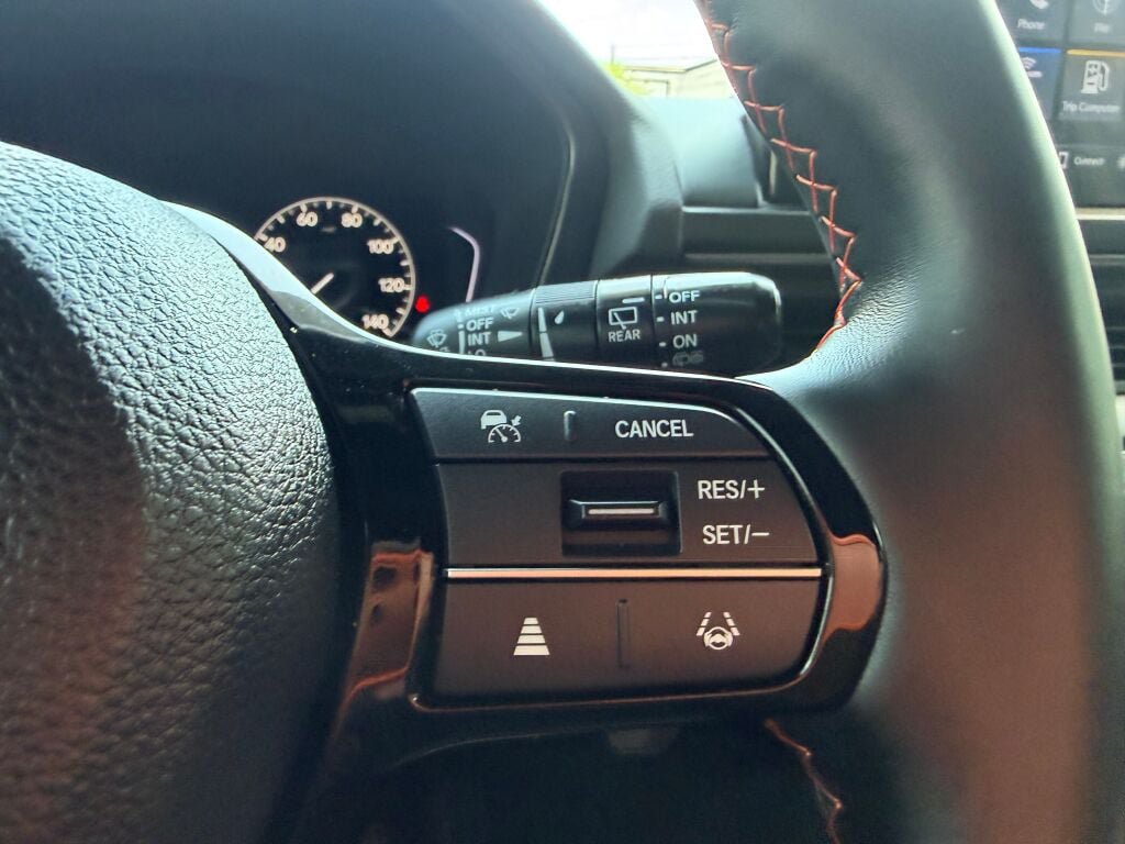 Used 2023 Honda Pilot TrailSport image 15