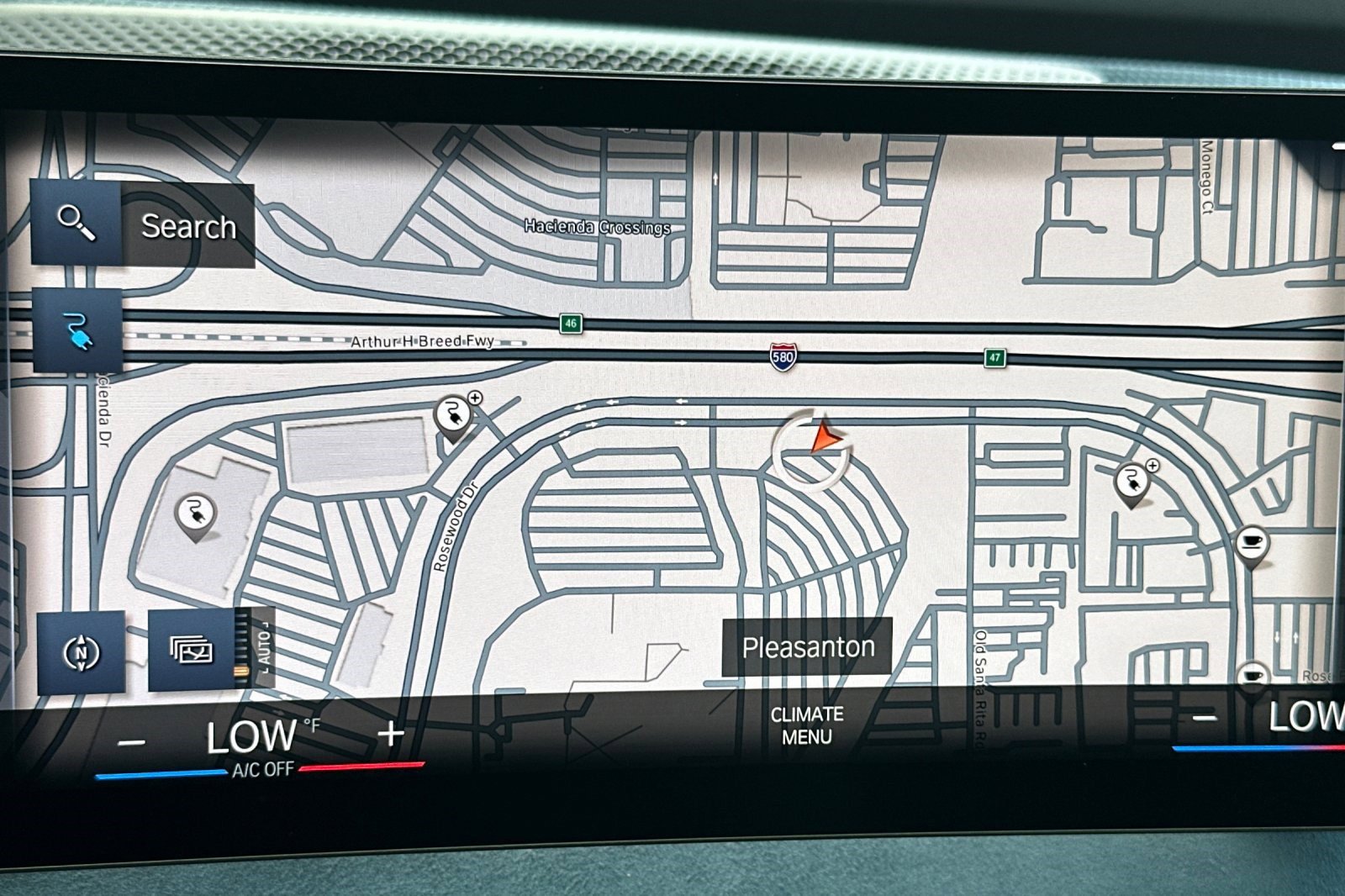 Used 2023 BMW iX xDrive50 w/ Premium Package image 26