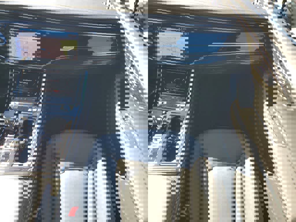 Used 2025 Audi Q7 Premium Plus image 13