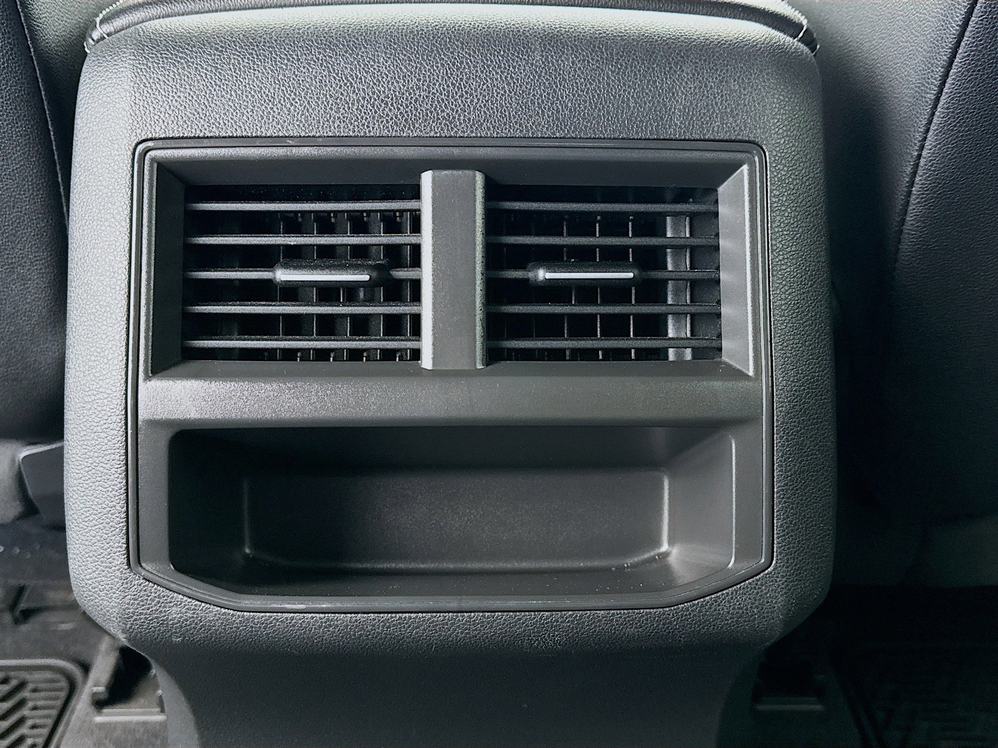 Used 2021 Volkswagen Atlas Cross Sport SE w/ Luggage Net & Mats Package image 16