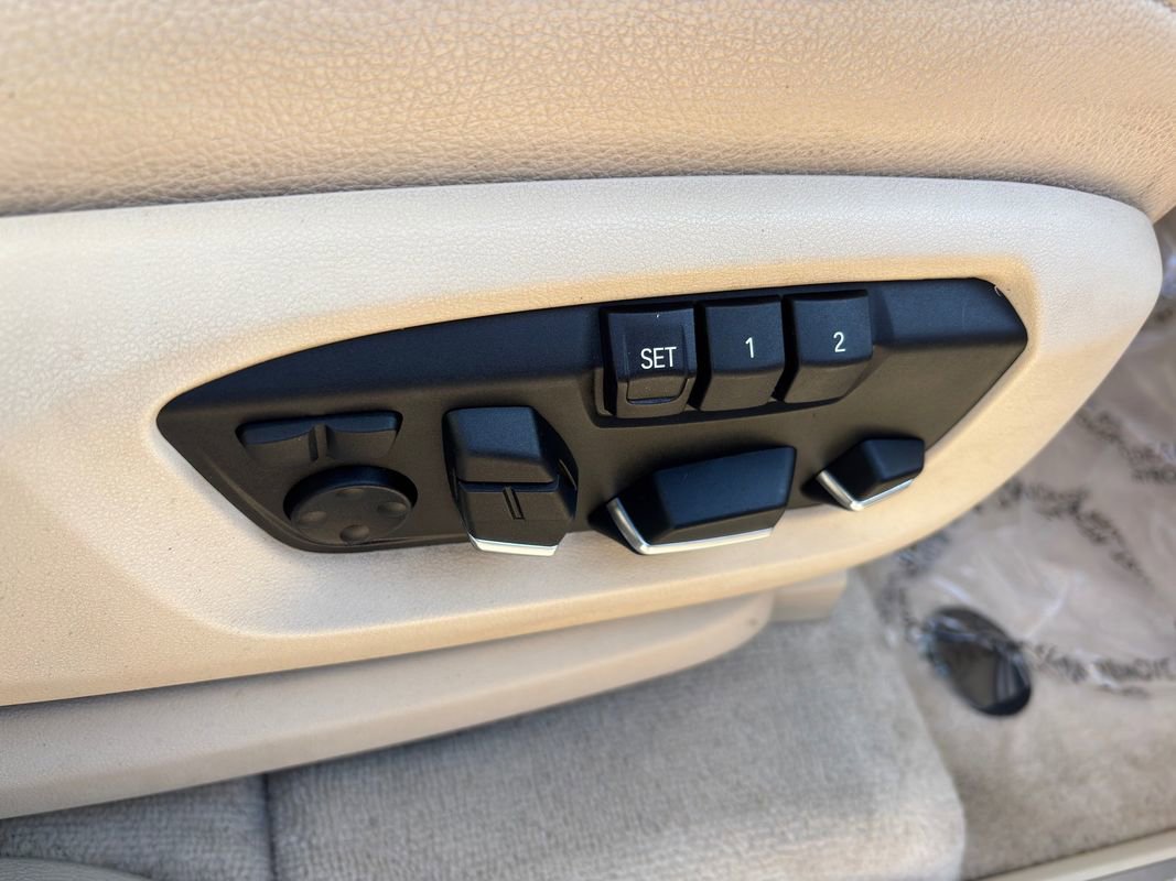 Used 2015 BMW X5 xDrive35d image 18