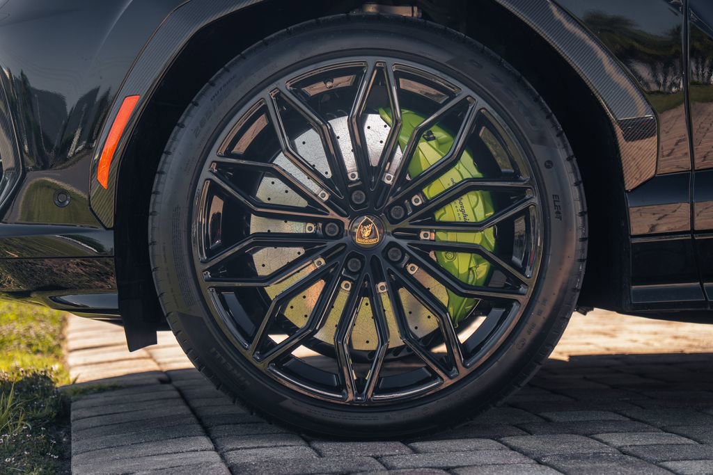 Used 2026 Lamborghini Urus Performante AWD/4WD image 15