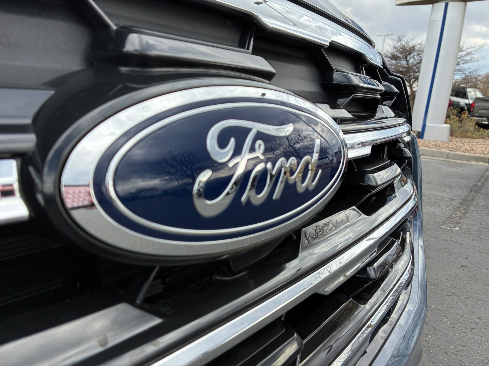 Certified 2025 Ford Explorer Active AWD/4WD image 23