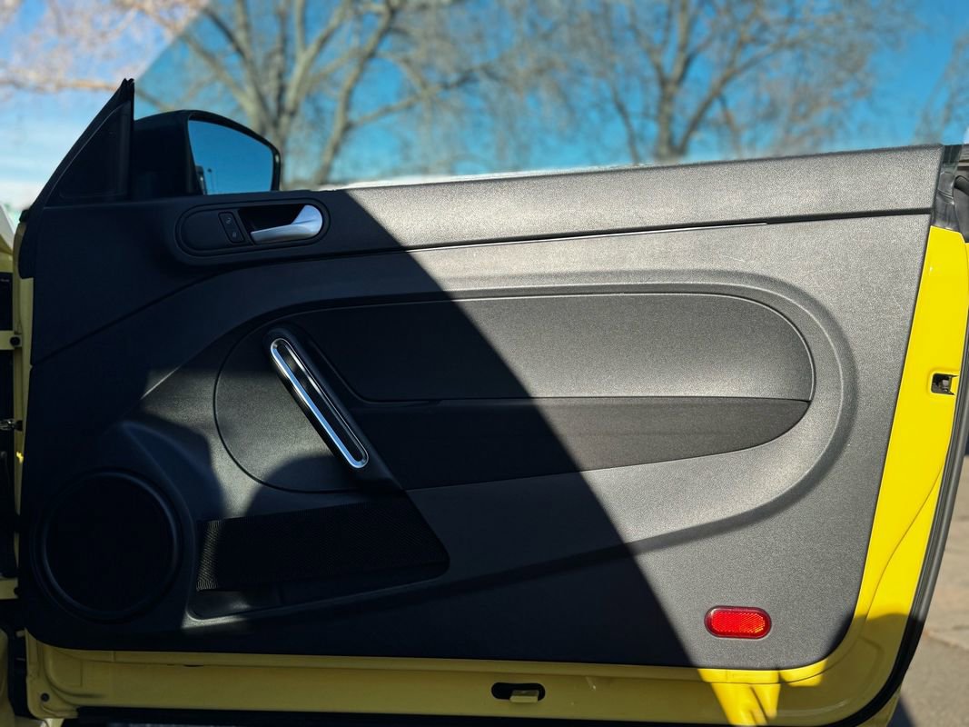 Used 2015 Volkswagen Beetle 1.8T image 10