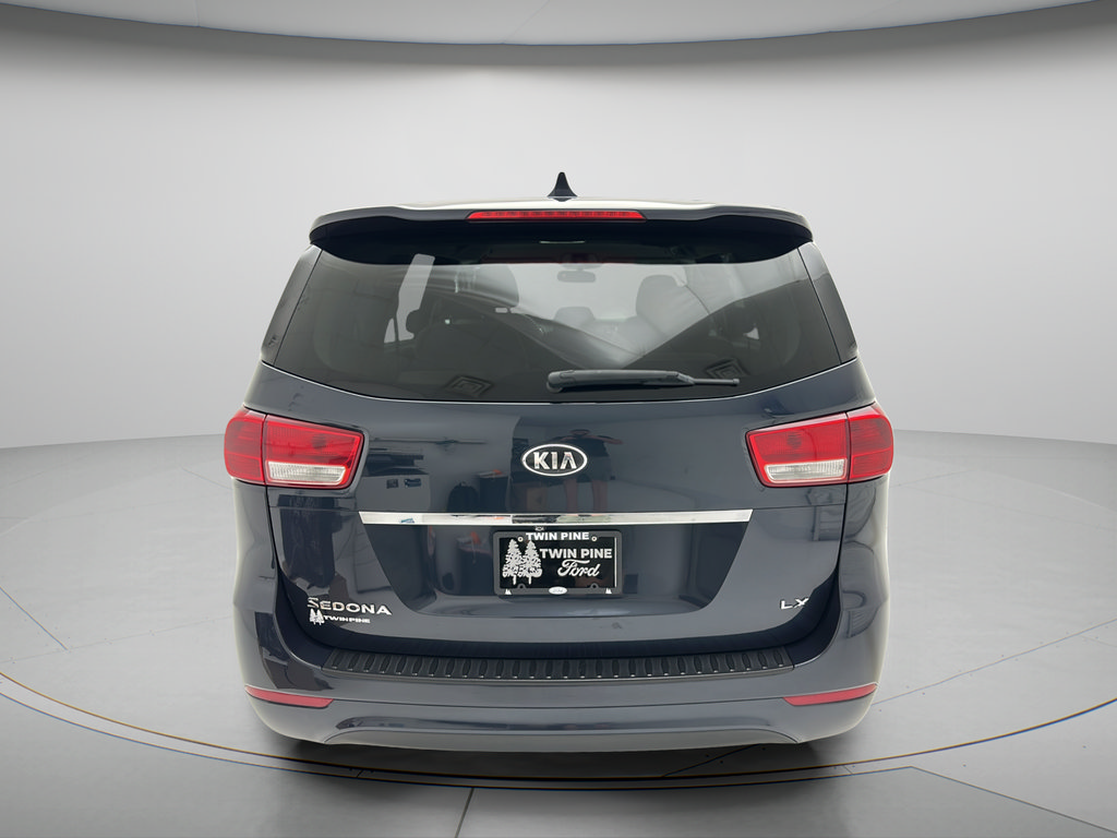 Used 2017 Kia Sedona LX FWD image 6