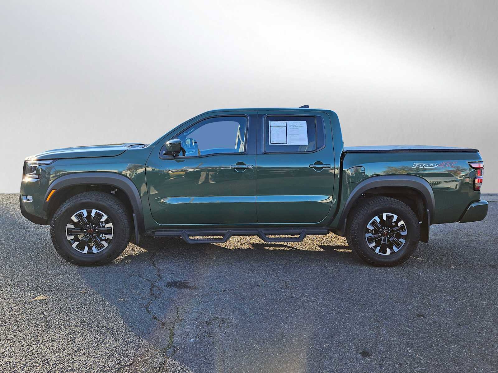 Used 2023 Nissan Frontier PRO-4X w/ Pro Convenience Package image 6