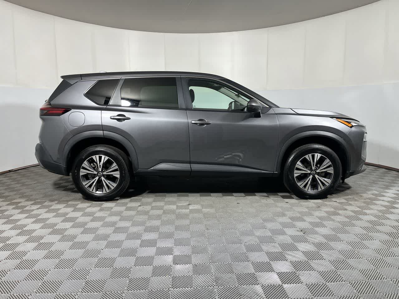 Used 2022 Nissan Rogue SV AWD/4WD image 9
