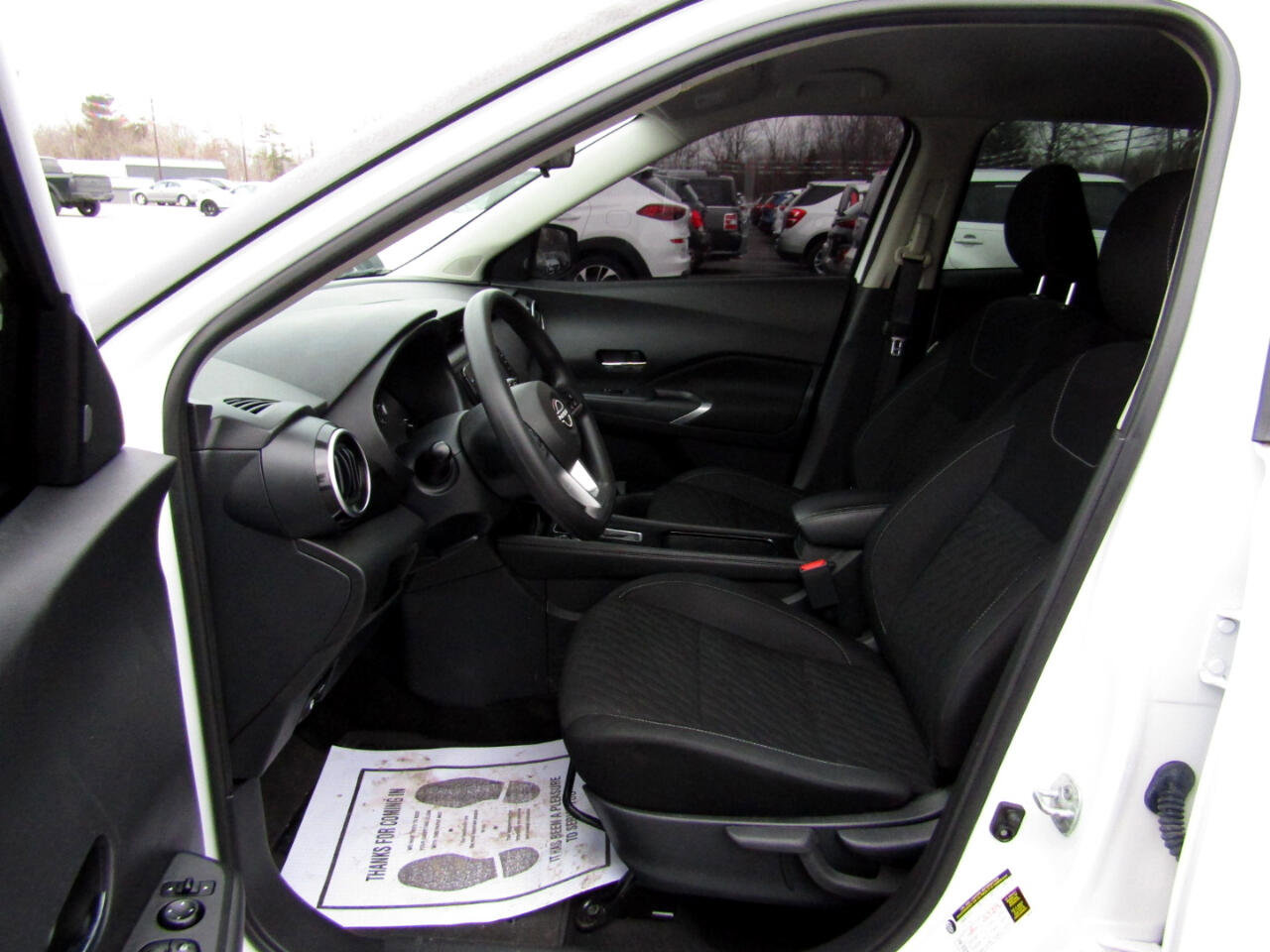 Used 2022 Nissan Kicks SV image 16