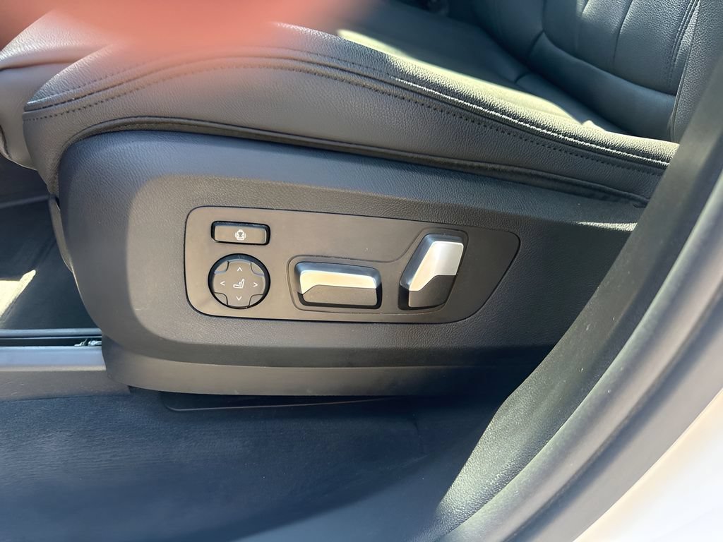 Used 2019 BMW X5 xDrive40i AWD/4WD image 11