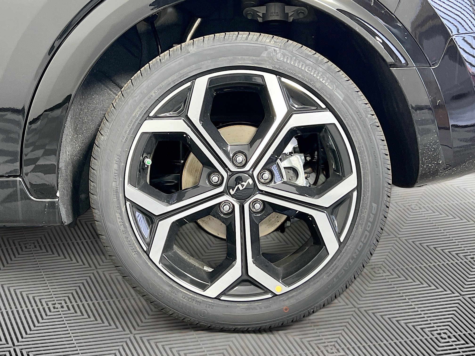 New 2025 Kia Niro EX Touring image 36