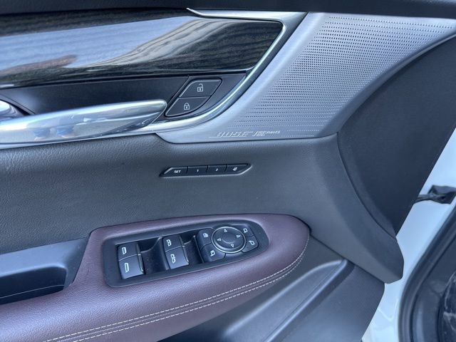 Used 2023 Cadillac XT6 Premium Luxury w/ Technology Package FWD image 22