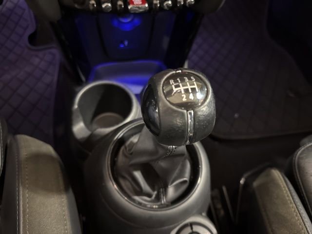 Used 2021 MINI Cooper S w/ Signature Upholstery Package image 7