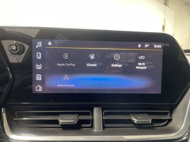 Used 2024 Chevrolet Trax RS w/ Sunroof Package image 16