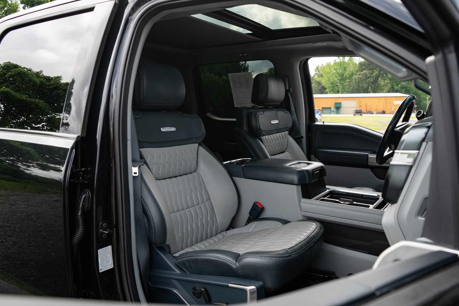 Used 2024 Ford F450 Limited AWD/4WD image 48
