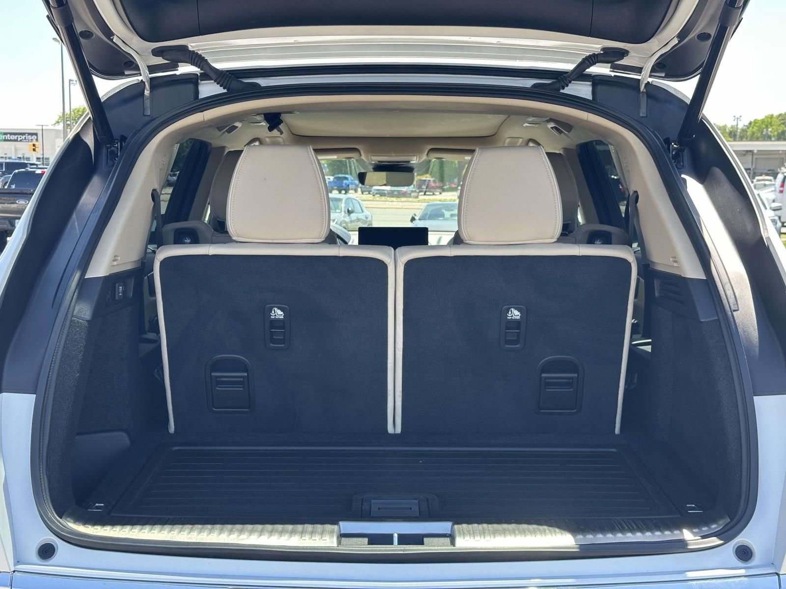Certified 2025 Acura MDX SH-AWD w/ Advance Package image 12