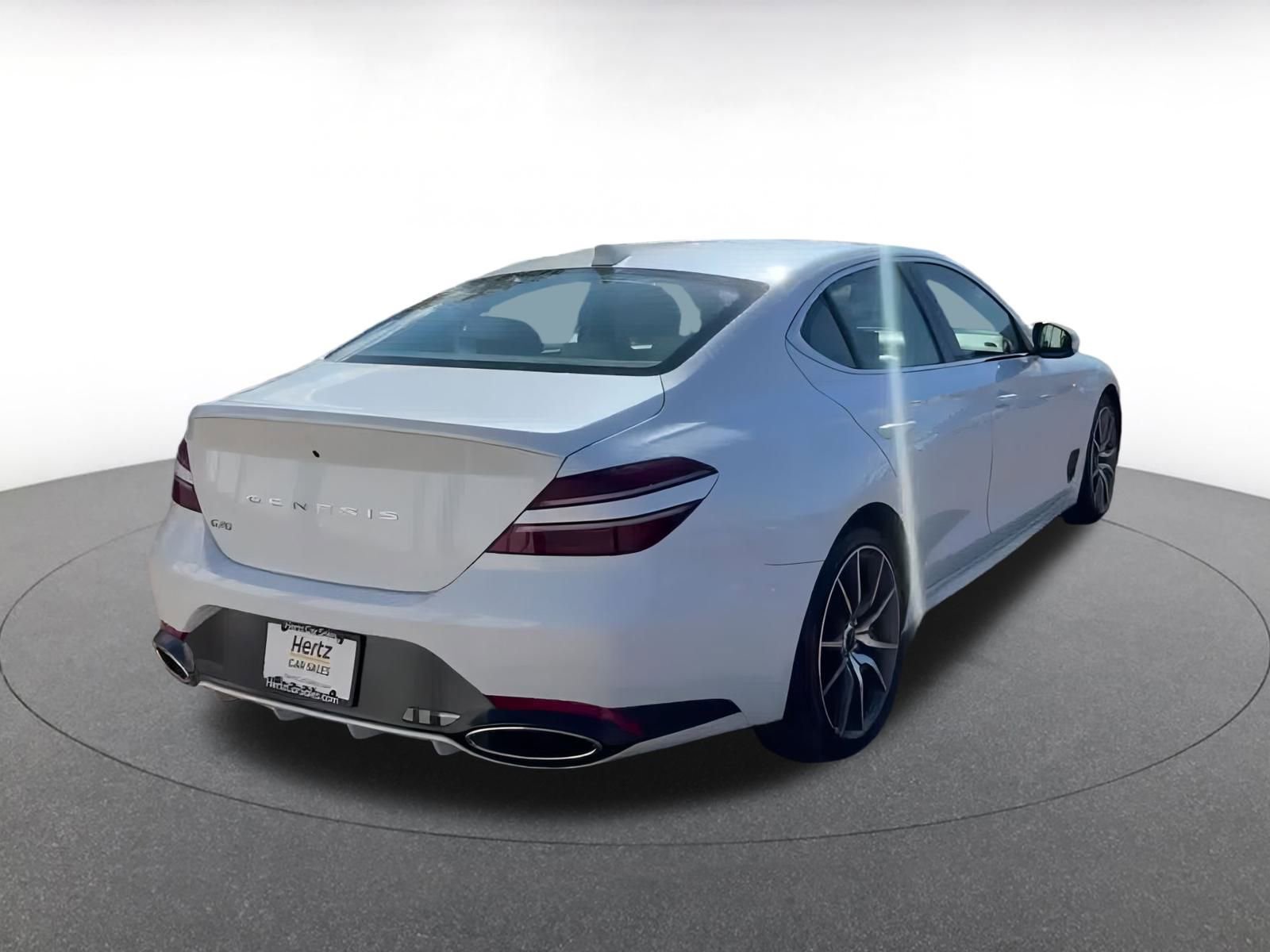 Used 2025 Genesis G70 2.5T image 7