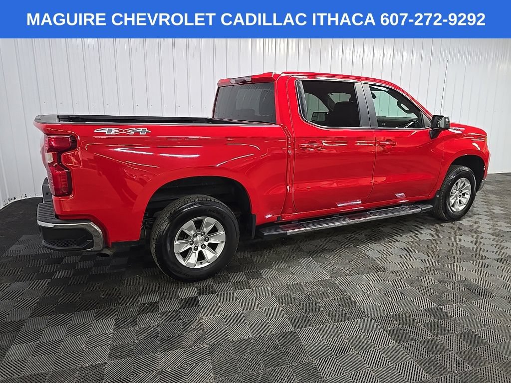 Used 2022 Chevrolet Silverado 1500 LT AWD/4WD image 3