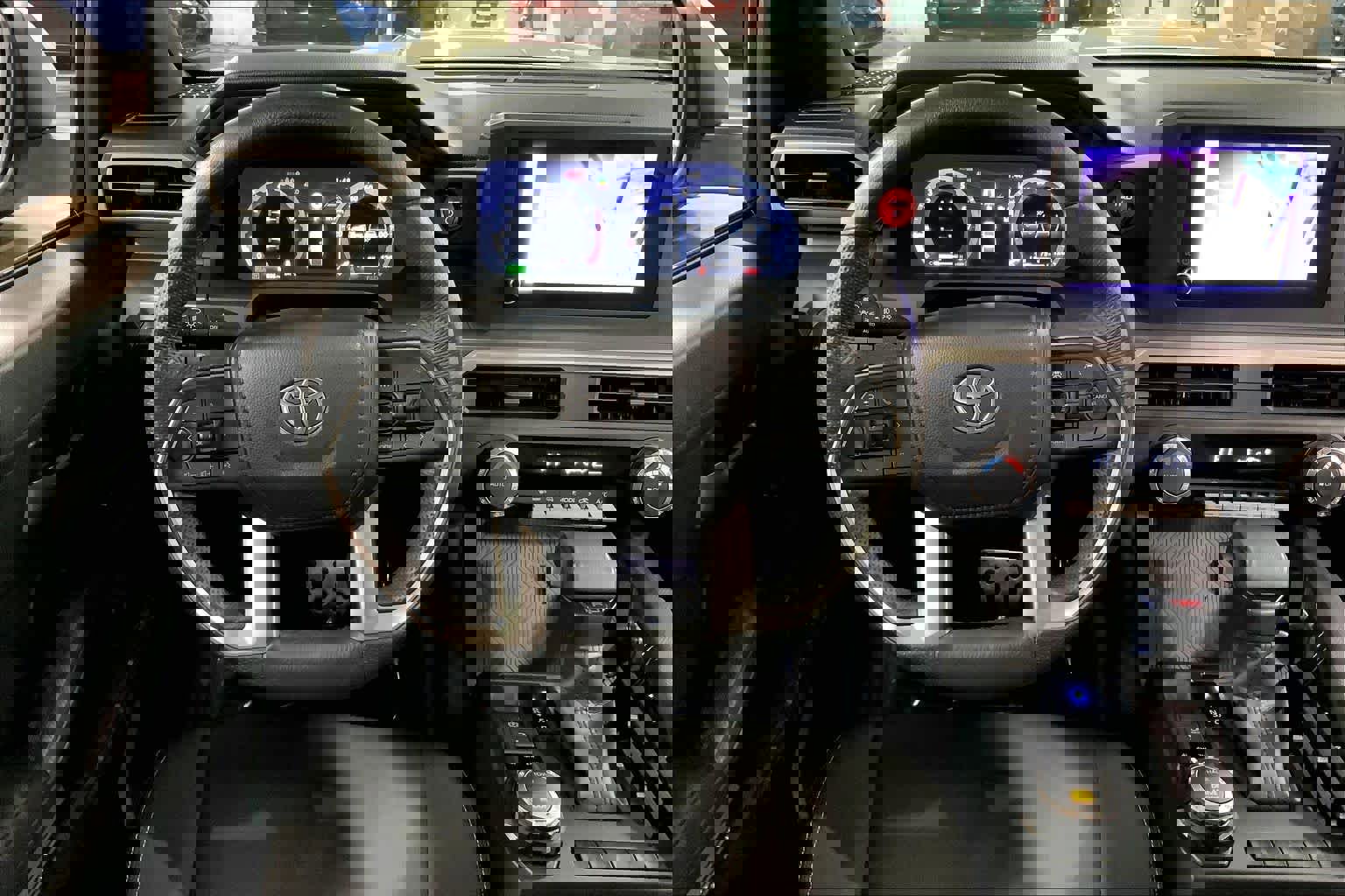 Certified 2025 Toyota Tacoma TRD Sport image 5