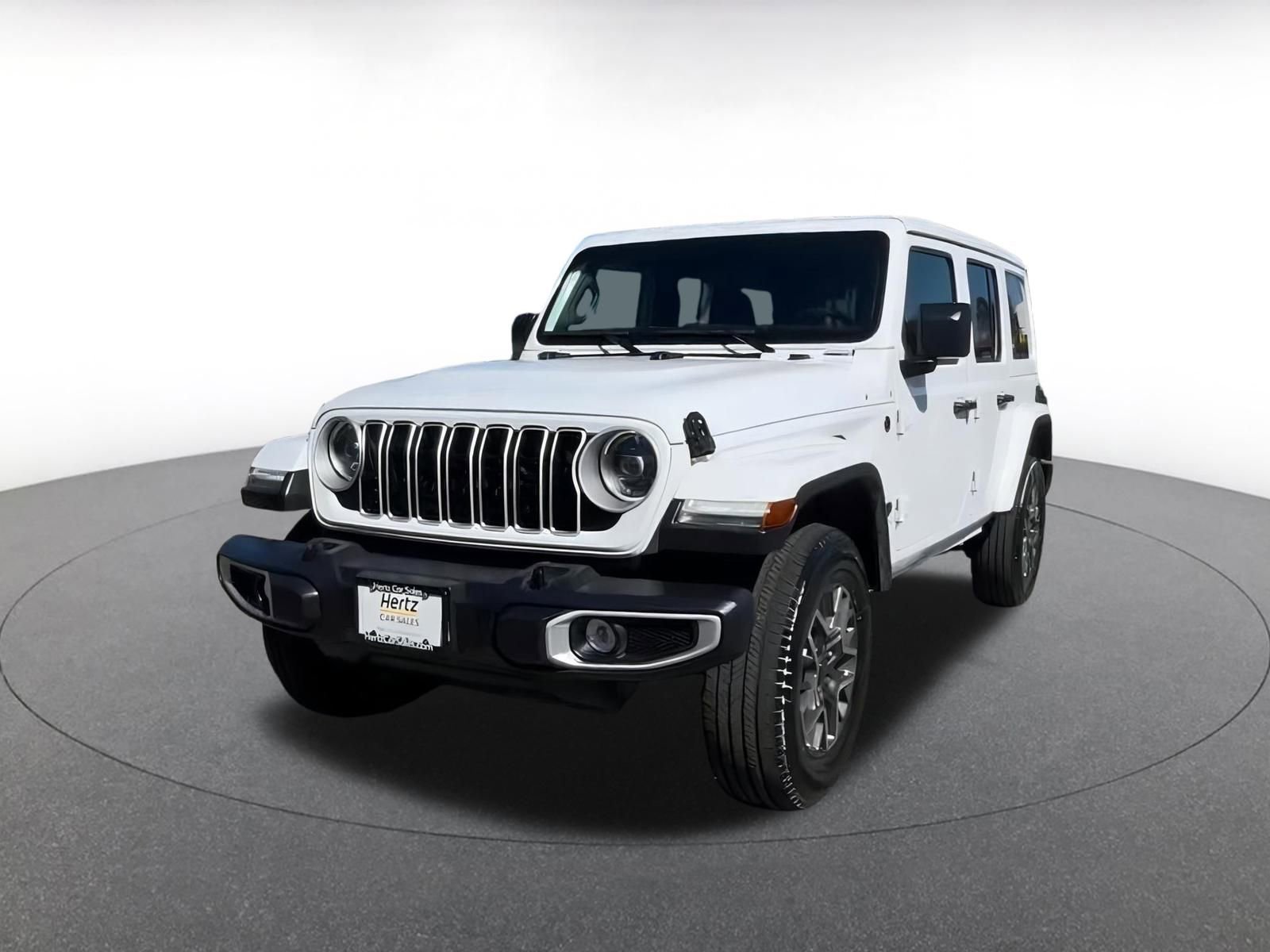 Used 2025 Jeep Wrangler Sahara image 7