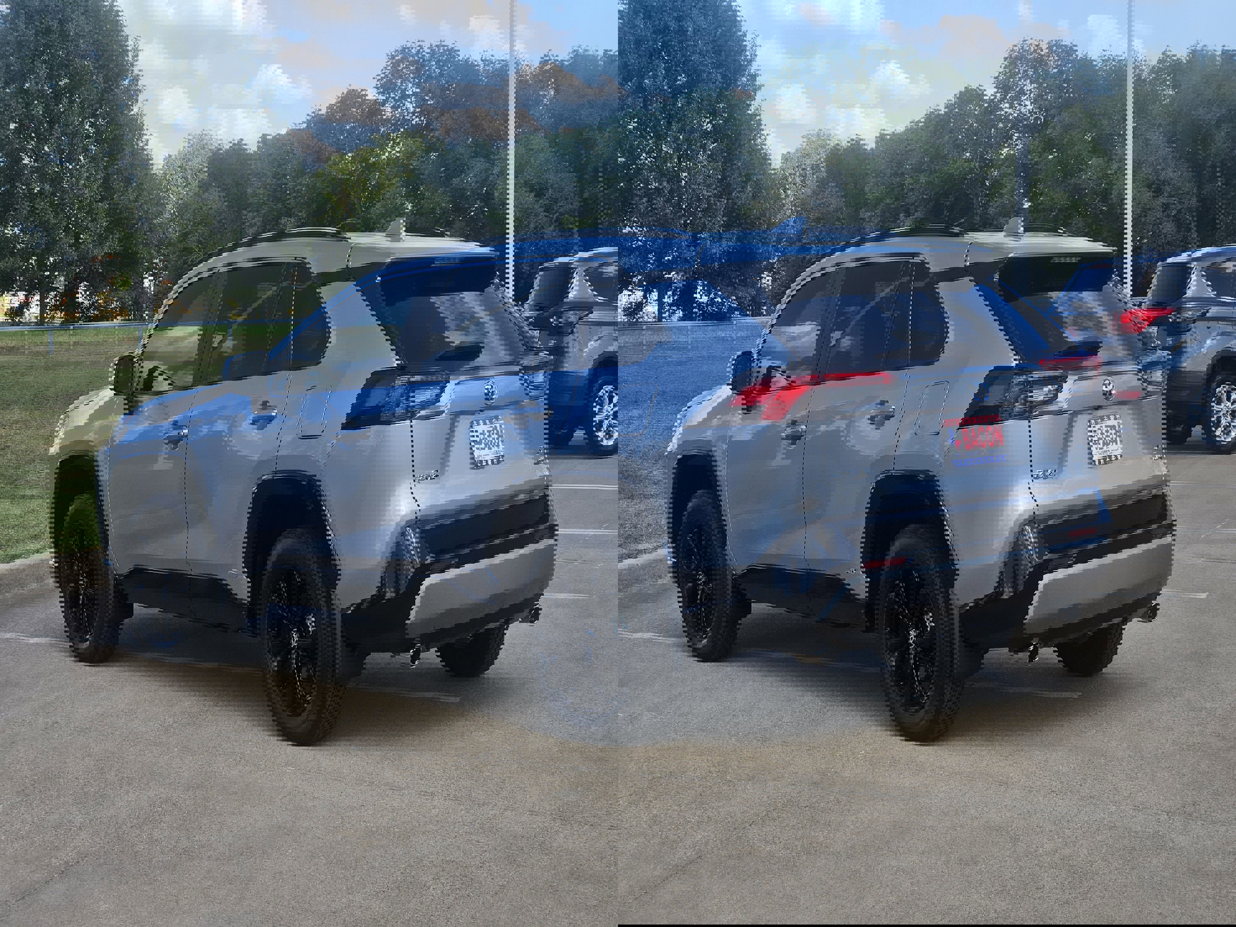 Used 2023 Toyota RAV4 SE image 6