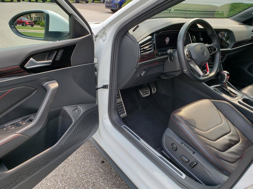 Used 2022 Volkswagen Jetta GLI Autobahn FWD image 9