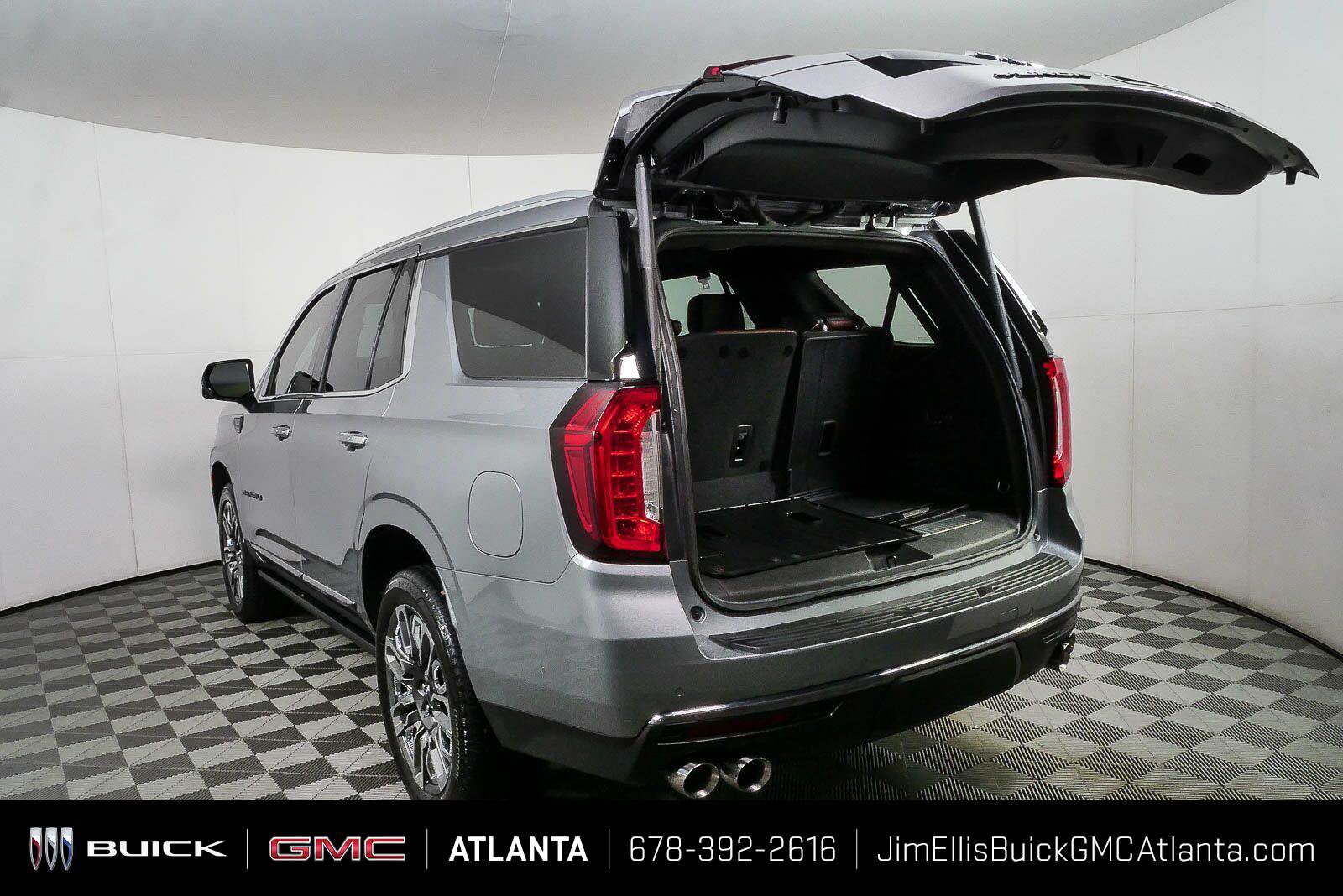 Certified 2023 GMC Yukon Denali Ultimate w/ LPO, Floor Liner Package AWD/4WD image 35