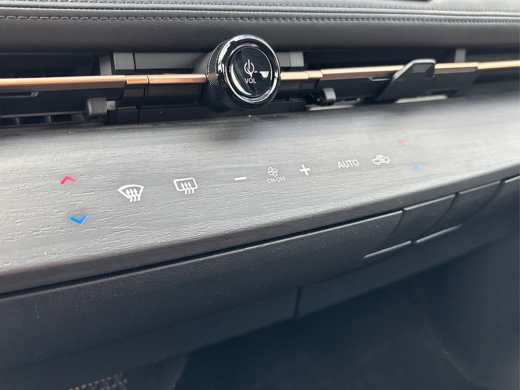 Used 2023 Nissan Ariya FWD image 25