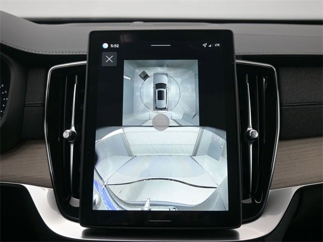 New 2026 Volvo XC90 B6 Plus w/ Protection Package Premier image 22