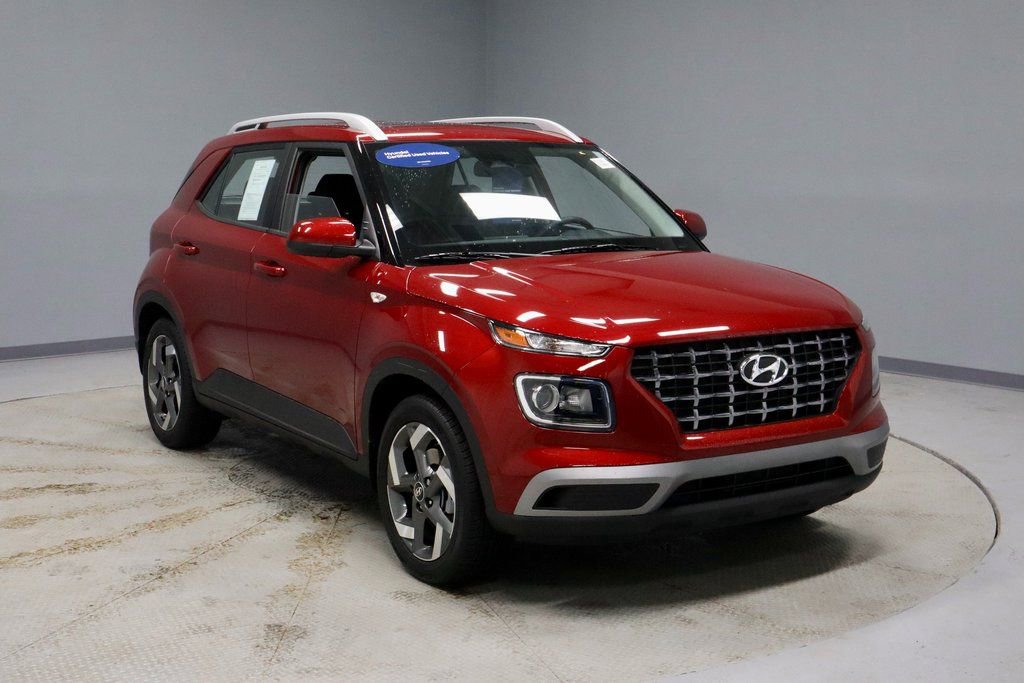 Certified 2025 Hyundai Venue SEL image 1