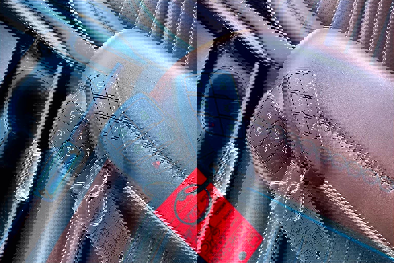 Used 2023 GMC Yukon Denali Ultimate image 15