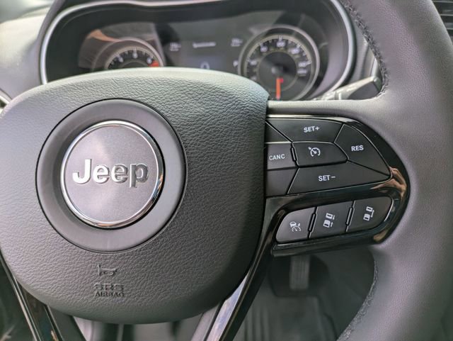 Certified 2023 Jeep Cherokee Altitude Lux w/ Mopar Interior Package image 16