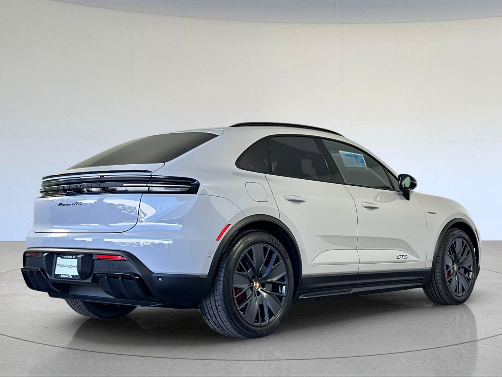 New 2026 Porsche Macan GTS Electric AWD/4WD image 8