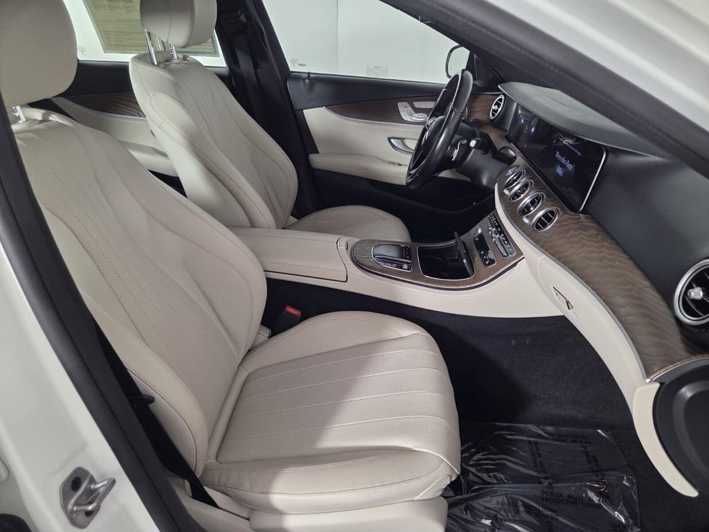 Used 2022 Mercedes-Benz E 350 Sedan image 32