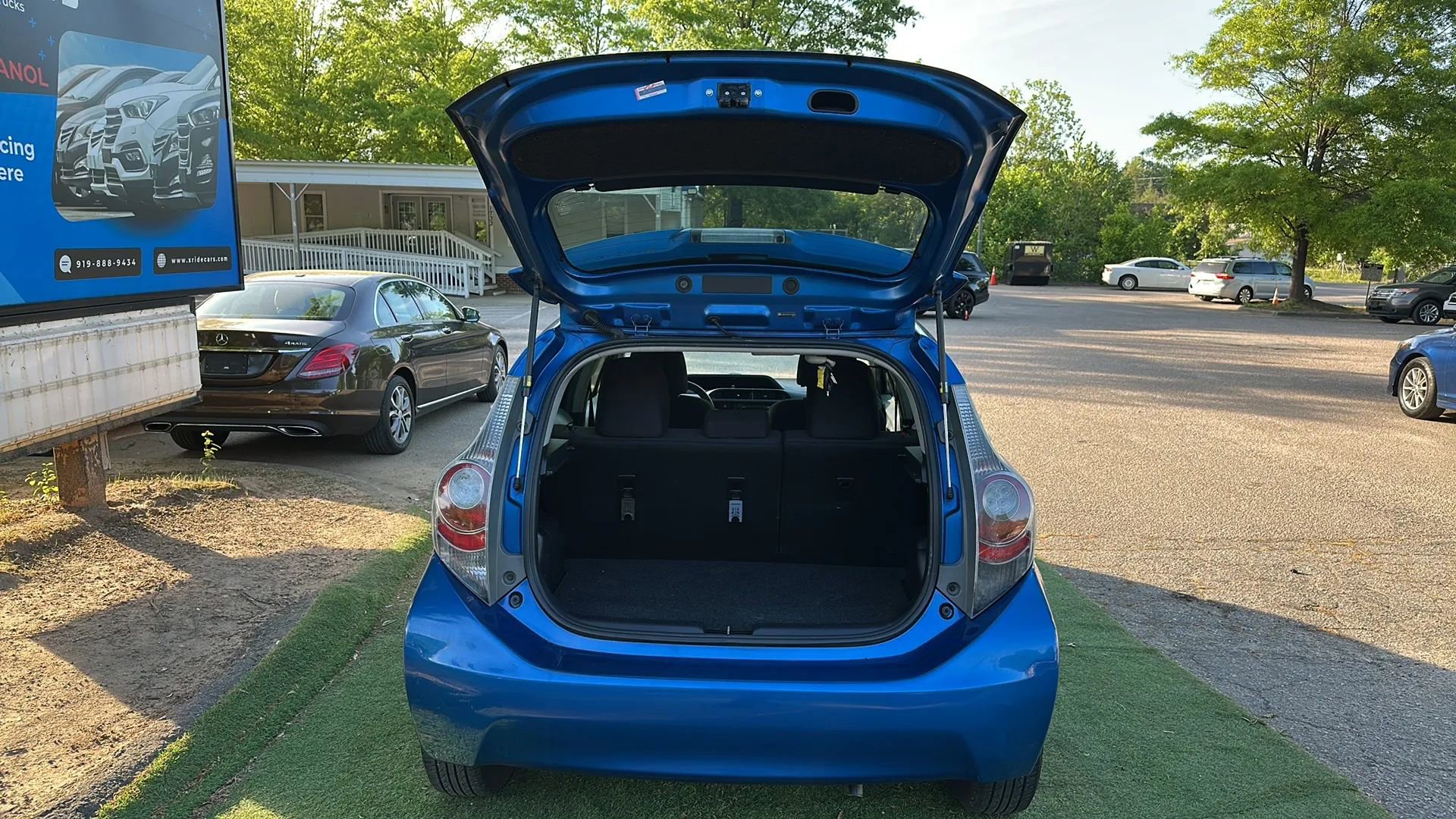 Used 2013 Toyota Prius C Two FWD image 11