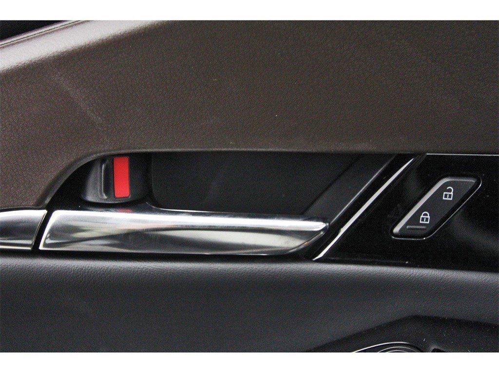 Certified 2025 MAZDA CX-30 AWD 2.5 S w/ Premium Package image 19