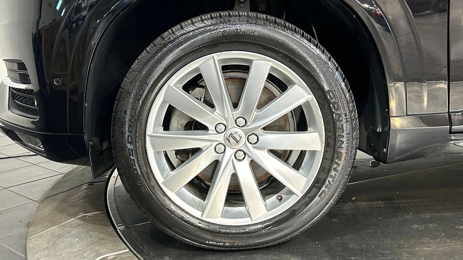 Used 2018 Volvo XC90 T5 Momentum w/ Convenience Package AWD/4WD image 24