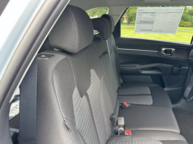 New 2026 Kia Sorento LX FWD image 15